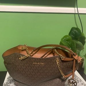 Michael Kors purse